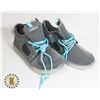 Image 1 : NEW TURQUOISE AND GREY LIGHT UP SHOES BOYS SIZE 3