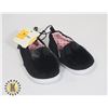Image 1 : NEW UNISEX SIZE 3 TODDLER SHOE WITH BUNNY DESIGN
