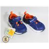 Image 1 : NEW SIZE 5 BOY ATHLETICS SHOE