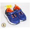 Image 1 : NEW SIZE 8 BOYS ATHLETIC SHOE