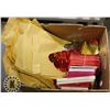 Image 1 : BOX OF VINTAGE  ASSORTED CHRISTMAS DECORATIONS