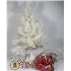 Image 1 : SMALL WHITE PLASTIC VINTAGE CHRISTMAS TREE