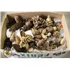 Image 1 : BOX OF FESTIVE PINE CONES FOR DECORATION