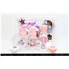 Image 1 : NEW HELLO KITTY AND FRIENDS 5PC TRAVEL BOTTLE SET