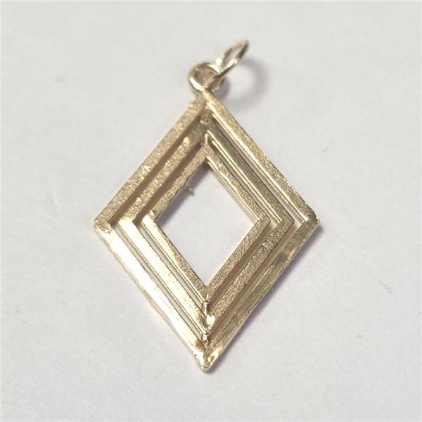 14K Yellow Gold 3D Openable Pendant (~Size )(Ring is resizable for $40) (~length inches) (~weight 1g