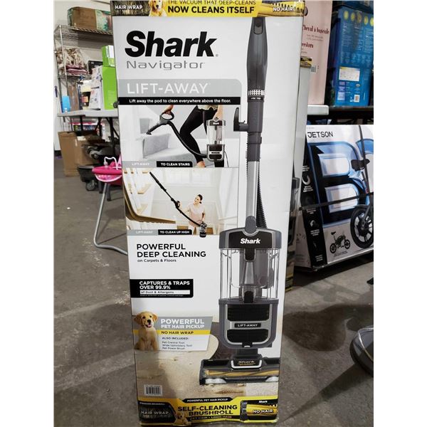Shark Navigator Lift Away Self cleaning Brush Roll / Deep Cleaning
