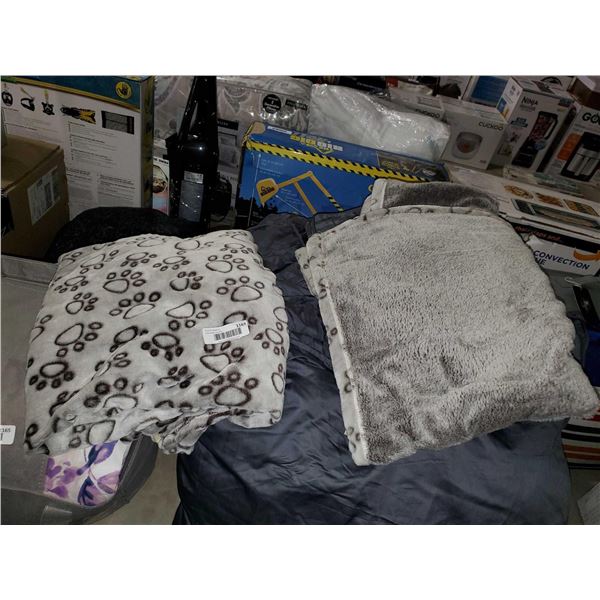 Couture Pets Reversable Dog beds Set of 2