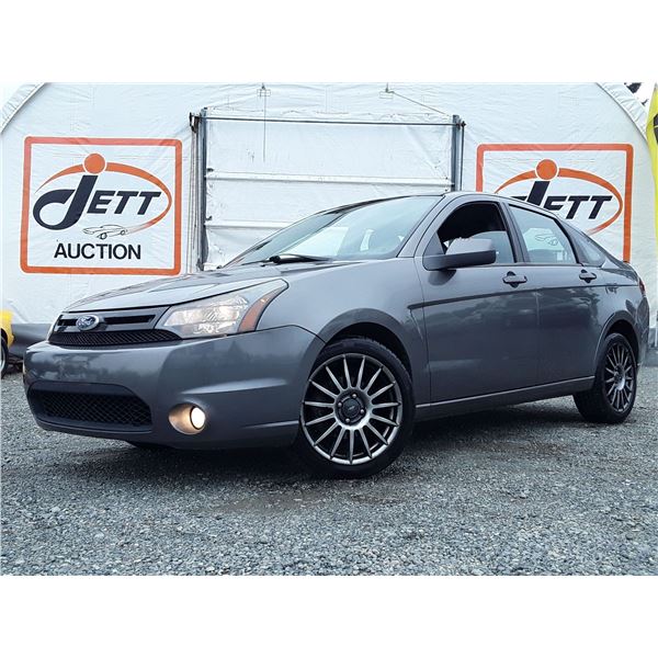 B4 --  2010 FORD FOCUS SES, Black, 193108 KM
