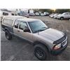 Image 15 : A12D --  2000 GMC SONOMA 4X4, Black/Brown, 206136 KM