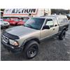 Image 4 : A12D --  2000 GMC SONOMA 4X4, Black/Brown, 206136 KM