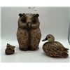 Image 1 : Crude pottery owls and duck bank lot