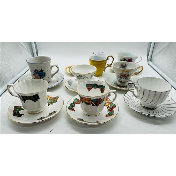 Lot of teacups and saucers