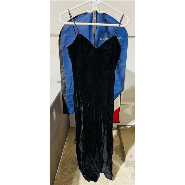 Vintage ladies little black dress lot