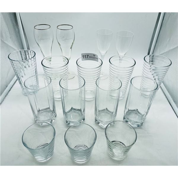 Lot of glassware, great condition