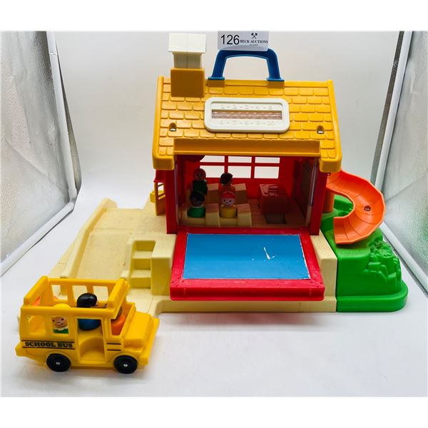 Vintage 1980s Fisher Price Little People School House #2550 Play Set