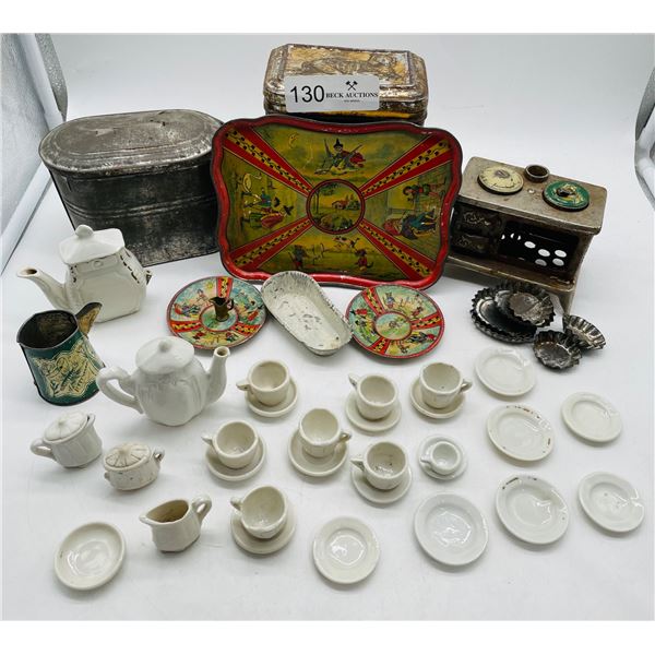 Lot antique miniature kitchen items