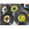 Image 8 : Large lot 45 RPM records