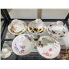 Image 3 : Vintage Teacups and Saucers Queen Anne