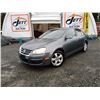Image 2 : E5 --  2009 VW JETTA S, Grey, 165609 KM