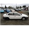 Image 10 : A11 --  1998 SATURN SL1, White, 212924 KM  "NO RESERVE"