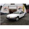 Image 2 : A11 --  1998 SATURN SL1, White, 212924 KM  "NO RESERVE"