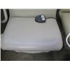 Image 2 : Midmark Ritter 222 Barrier Free Power Examination Table