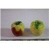 Image 2 : Apple Salt & Pepper Shakers