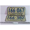 Image 1 : (2) 1976 Saskatchewan Licence Plates