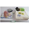 Image 1 : (2) Slide Slide Viewers - Towels - Doilies - Key Chains