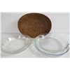 Image 4 : *Large Picnic Basket - (4) Glass Pie Plates - Wicker Basket