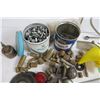 Image 2 : Ball Hitches - Screws - Assorted Tools