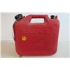 Image 3 : Plastic Gas Can