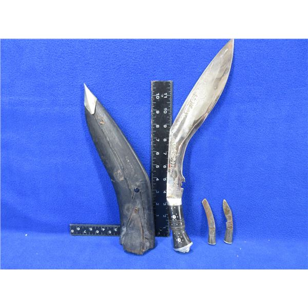 Ghurka Khukri Knife with Sheath and 2 Small Knives