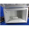 Image 3 : Coleman Thermoelectric Cooler - 20" x 16" x 13 1/2"