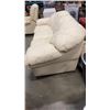 Image 2 : WHITE LEATHER SOFA