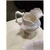 Image 8 : JUG AND BOWL SET