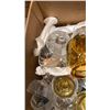 Image 8 : BOX OF COLLECTIBLES, GLASSWARE