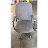 Image 2 : 2 GAS LIFT OFFICE CHAIRS