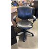 Image 2 : GAS LIFT OFFICE CHAIR AND 2 DRAWER FILING CABINET