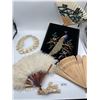 Image 1 : Georgian Fan Collection Velvet Peacock