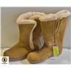 Image 1 : NEW WOMAN'S SIZE 11 SUEDE BOOTS