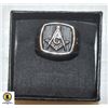 Image 1 : MENS MASONIC RING SIZE 11