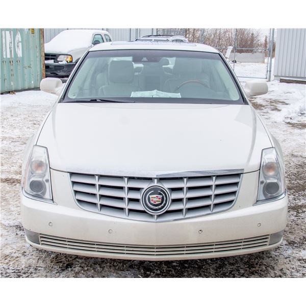 2009 CADILLAC DTS SEDAN