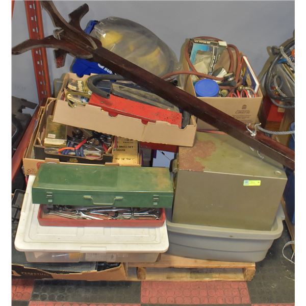 PALLET OF SHOP ITEMS