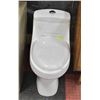 Image 1 : NEW BIANCO DUAL FLUSH WHITE PORCELAIN TOILET