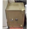 Image 1 : VINTAGE WITHERS SAFE