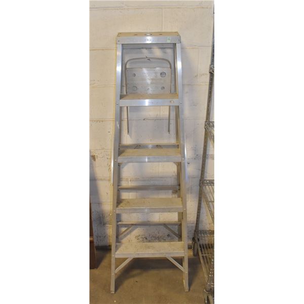 4FT ALUMINUM LADDER