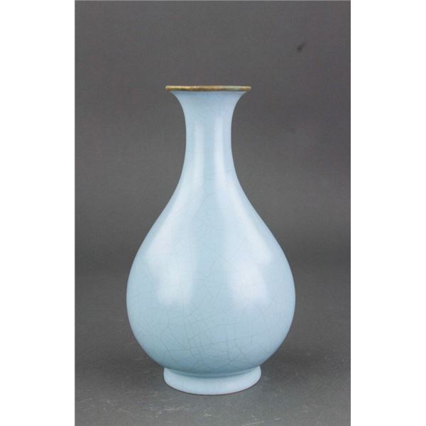 Chinese Song Style Guanyao Porcelain Vase