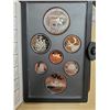 Image 2 : 7 COIN SET 1985 ORIGINAL RCM BOX UNC W/ SILVER DOLLAR