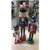 Image 2 : 3 wooden nutcrackers